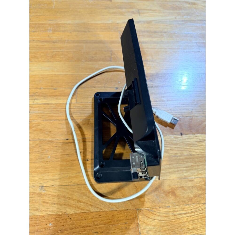 Raspberry Pi Computer with 7" Touchscreen & SmartiPi Touch Case Stand - Picture 9 of 9